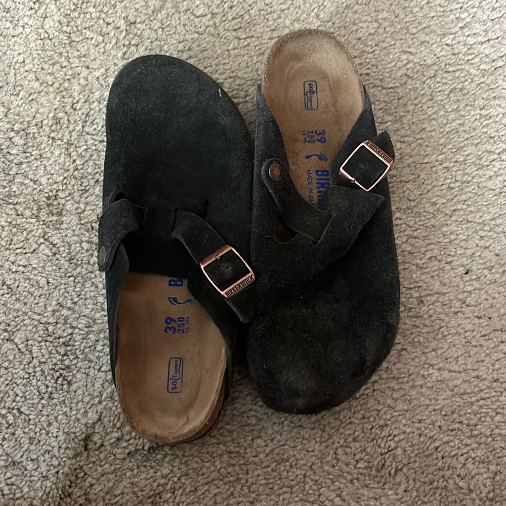 BIRKENSTOCK BOSTON CLOGS SIZE 38 (Women’s 8/ Men’s 6) Almost brand new
